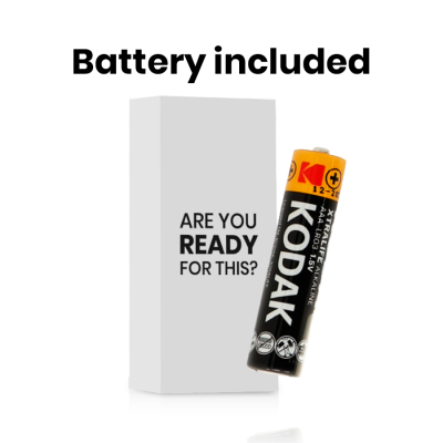 Pilha AA Kodak preta e amarela ao lado de caixa branca com texto superior.