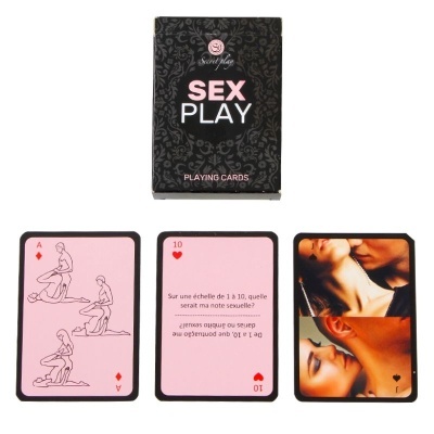 Cartas de jogabilidade SEX PLAY com desenhos e texto em francês, caixa preta decorada.