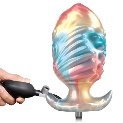 Plug anal multicolorido com acessório manual preto
