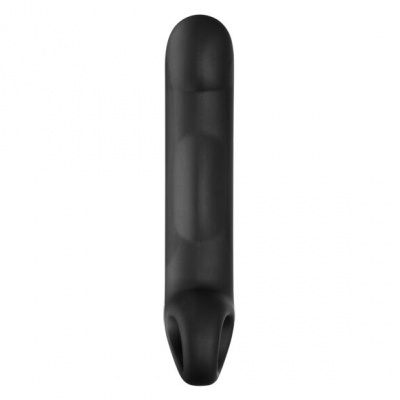 Vibrador preto com textura lisa sobre fundo branco