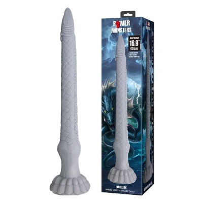 Dildo em silicone cinzento com textura de escamas, base em forma de garras e embalagem com ilustração de monstro e texto