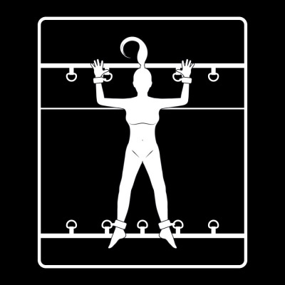 Figura feminina estilizada em algemas numa moldura com ganchos, em branco e preto