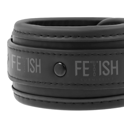 Bracelete preto com texto FETISH SUBMISSIVE e algema no T