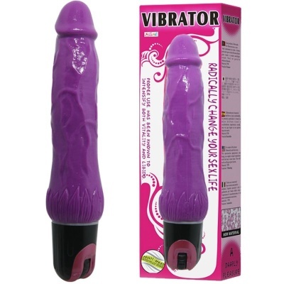 Vibrador roxo com base preta ao lado da sua embalagem rosa com texto em inglês