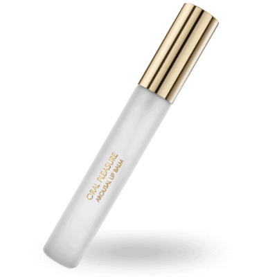 Bálsamo para lábios em tubo branco com tampa dourada