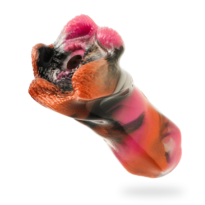 brinquedo maleável colorido com texturas variadas em fundo branco