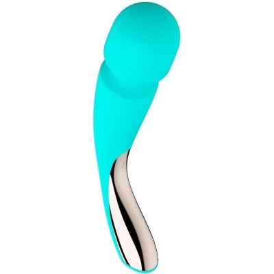 Vibrador azul turquesa com detalhe metal prateado em fundo branco