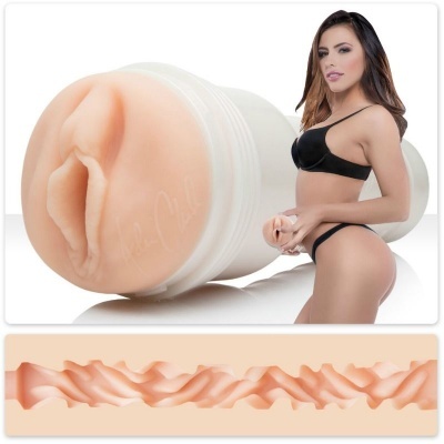 Masturbador masculino cor de pele com textura interna e mulher de lingerie preta