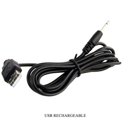 Cabo USB preto com conector USB tipo A e minijack 3,5 mm