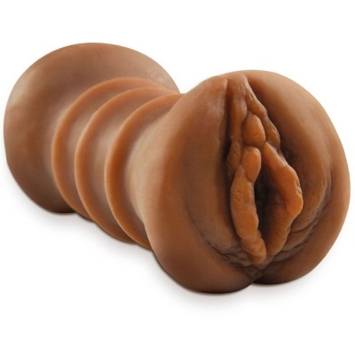 Produto de silicone castanho com formas anatómicas femininas, isolado em fundo branco