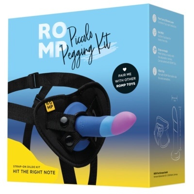 Kit de arnês strap-on com dildo azul e rosa e embalagem azul e amarela