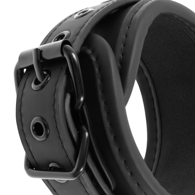 Bracelete preto com fivela e interior acolchoado