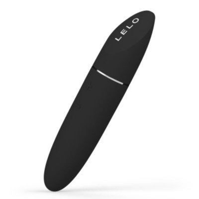 Vibrador preto com marca LELO e botão de controle