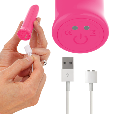 Carregador USB com conector magnético e dispositivo rosa com símbolos CE e botão power