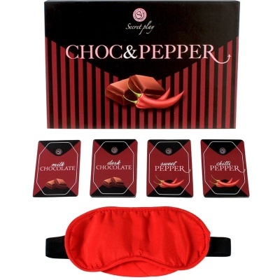 Conjunto de chocolates e venda de olhos vermelha com embalagem preta e vermelha CHOC & PEPPER.