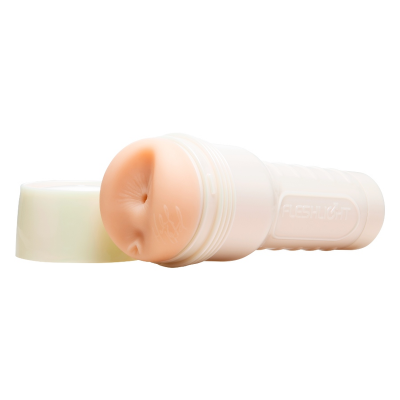 Masturbador masculino Fleshlight branco com interior cor pele em fundo branco