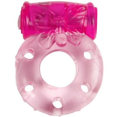 Anel rosa translúcido com textura de bolhas e detalhe floral em plástico rosa escuro