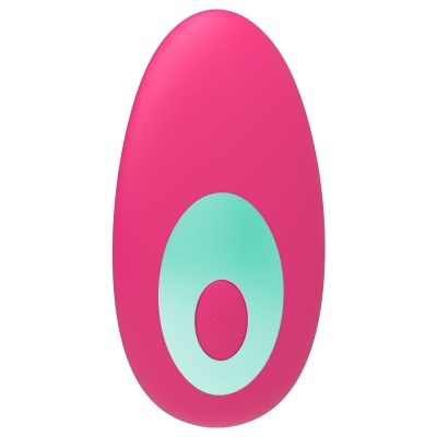 Produto oval cor de rosa com botão azul claro no centro