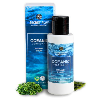 Frasco branco de lubrificante Secret Play Oceanic com embalagem azul e algas wakame e nori