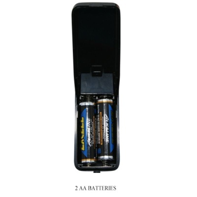 Caixa preta aberta com duas pilhas AA e texto 2 AA BATTERIES