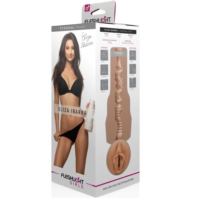 Embalagem de produto Fleshlight Girls com imagem de mulher e texto ELIZA IBARRA