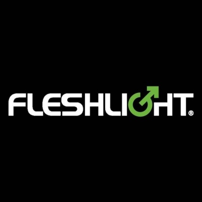Logótipo 'FLESHLIGHT' com símbolo masculino verde no lugar do 'I' sobre fundo preto