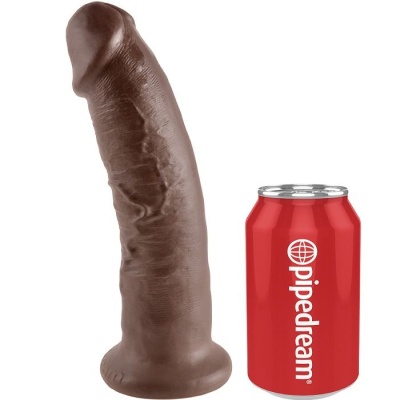Dildo castanho ao lado de lata vermelha da pipedream