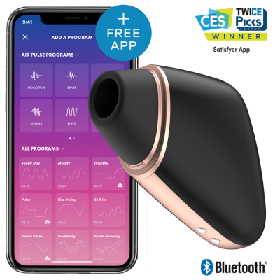 Dispositivo preto e dourado com aplicação Satisfyer App no telemóvel e selos CES Twice Picks Winner e Bluetooth