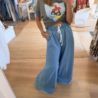 https://www.paprika.pt/product/pantalonas-jeans-leve-pata-de-elefante