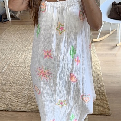 https://www.paprika.pt/product/vestido-white-and-neon