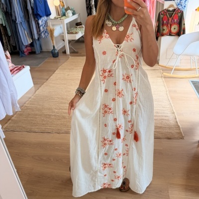 https://www.paprika.pt/product/vestido-casablanca
