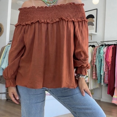 https://www.paprika.pt/product/blusa-2-em-1