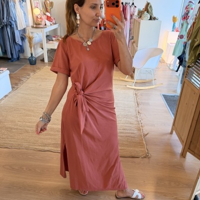 https://www.paprika.pt/product/vestido-laco-logo