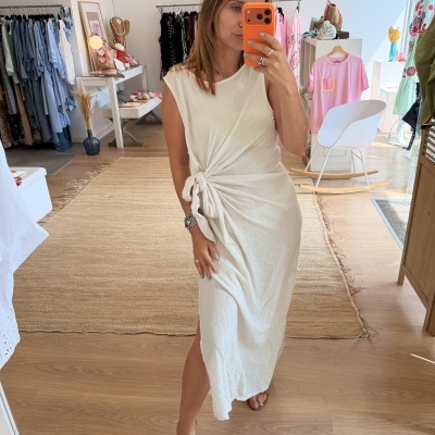 https://www.paprika.pt/product/vestido-lacada-crepe