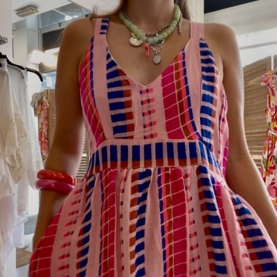 https://www.paprika.pt/product/vestido-backless
