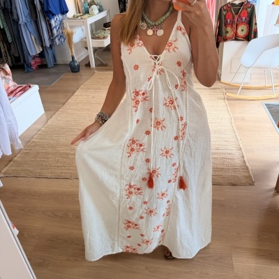 https://www.paprika.pt/product/vestido-casablanca