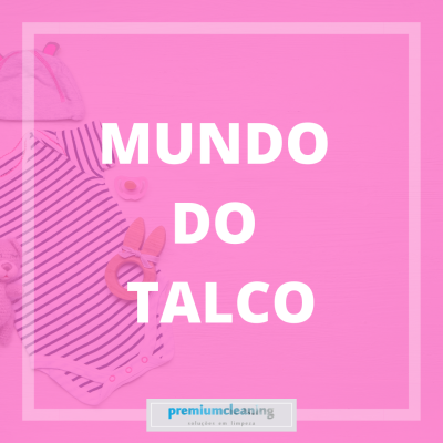 Body riscado, chupeta, mordedor e peluche em fundo rosa com texto Mundo do Talco
