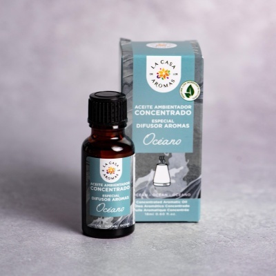 Óleo ambientador concentrado Océano em frasco de vidro castanho com tampo preto e caixa azul