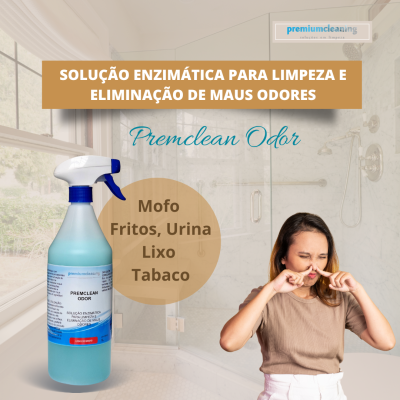 Produto de limpeza eneamtica Premclean Odor em spray azul com rótulo branco e azul numa casa de banho moderna e mulher a tapar o nariz