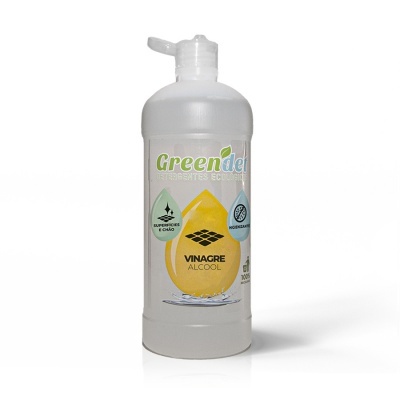 Frasco plástico branco de vinagre alcoólico Greendel com rótulo branco e amarelo