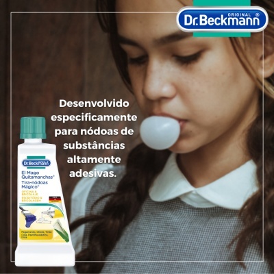 Produto Dr. Beckmann El Mago Quitamanchas com jovem ao fundo