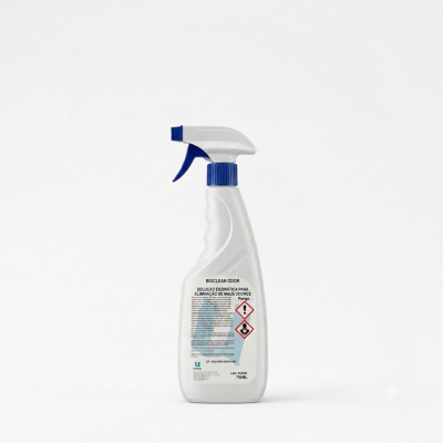 Frasco de spray branco com tampa e gatilho azul e rótulo com texto em português