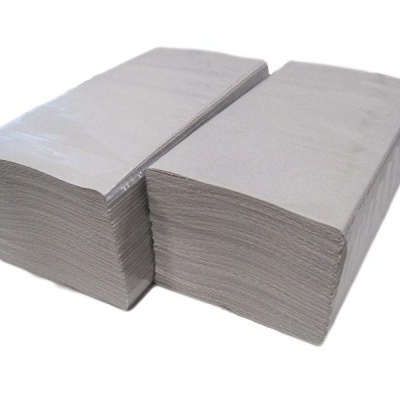 Dois conjuntos de lenços de papel brancos empilhados lado a lado