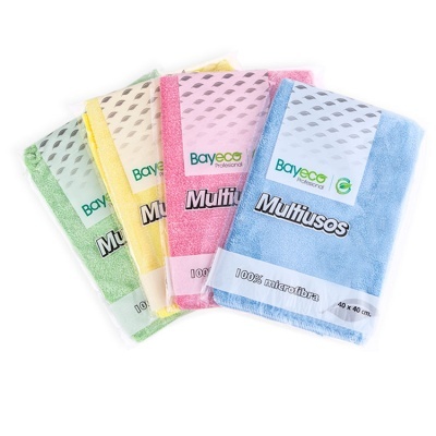 Paninhos multiusos de microfibra em verde, amarelo, rosa e azul com etiqueta Bayeco Professional