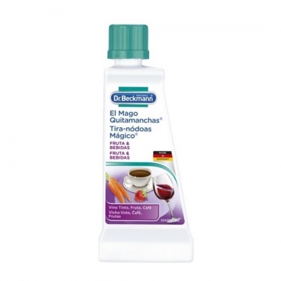 Frasco plástico branco de tira-nódoas Dr. Beckmann com tampa verde e rótulo mostrando imagens de vinho tinto, café e fruta