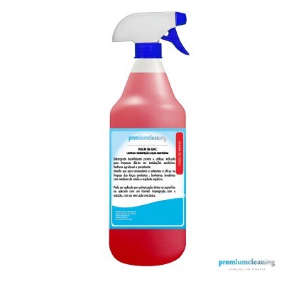 Frasco de spray vermelho para limpeza com rótulo azul claro e texto em português