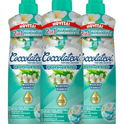 Três embalagens de amaciador Coccolatevi Muschio Bianco