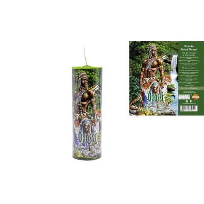 Vela decorativa com imagem de guerreiro africano e onça-pintada, com rótulo verde e oração impressa