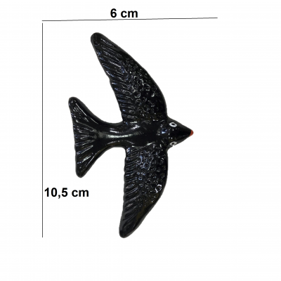 Figura decorativa pássaro preto 10,5x6 cm sobre fundo branco