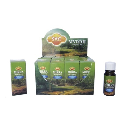 Óleo perfumado SAC MIRRA em embalagens verdes e frascos de vidro castanho